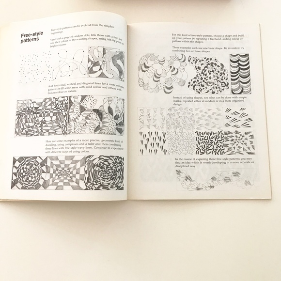 Anna Brockett Design Draw Pattern Book - Picture 4 of 4